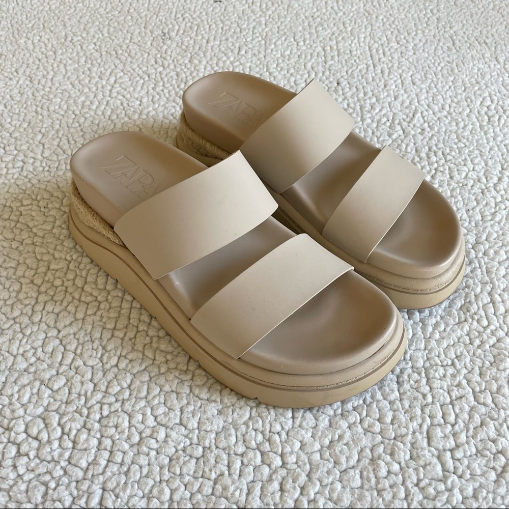 Zara Rubberized Low Heel Platform Sport Sandals size 39 (8 US)